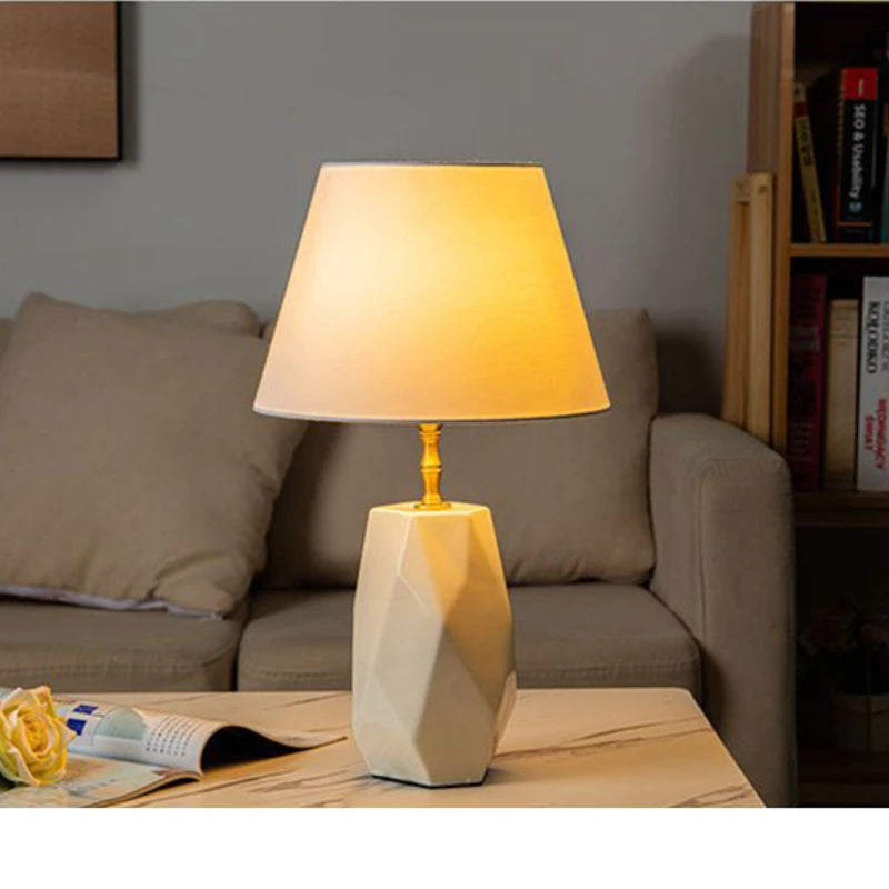Ceramic Bedside Lamp – Elegant Ambient Lighting for Serene Nights | Trendora.es