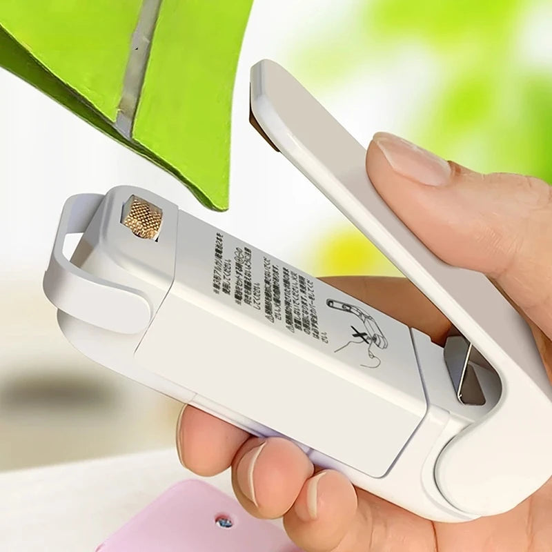 Mini Portable Heat Sealer – Keep Food Fresh Anywhere