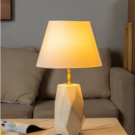 Ceramic Bedside Lamp – Elegant Ambient Lighting for Serene Nights | Trendora.es